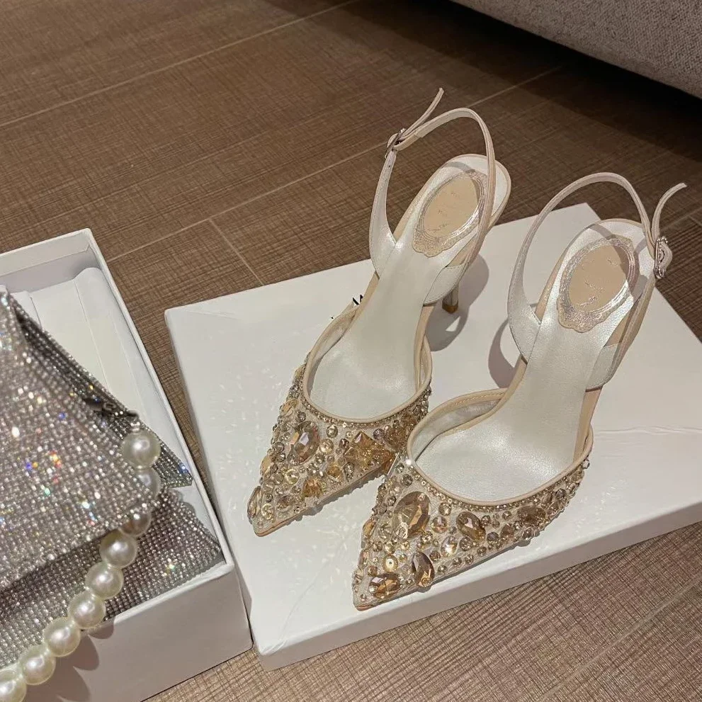 Baotou Water Diamond Lace Crys - đánh giá và giá Water Shoes